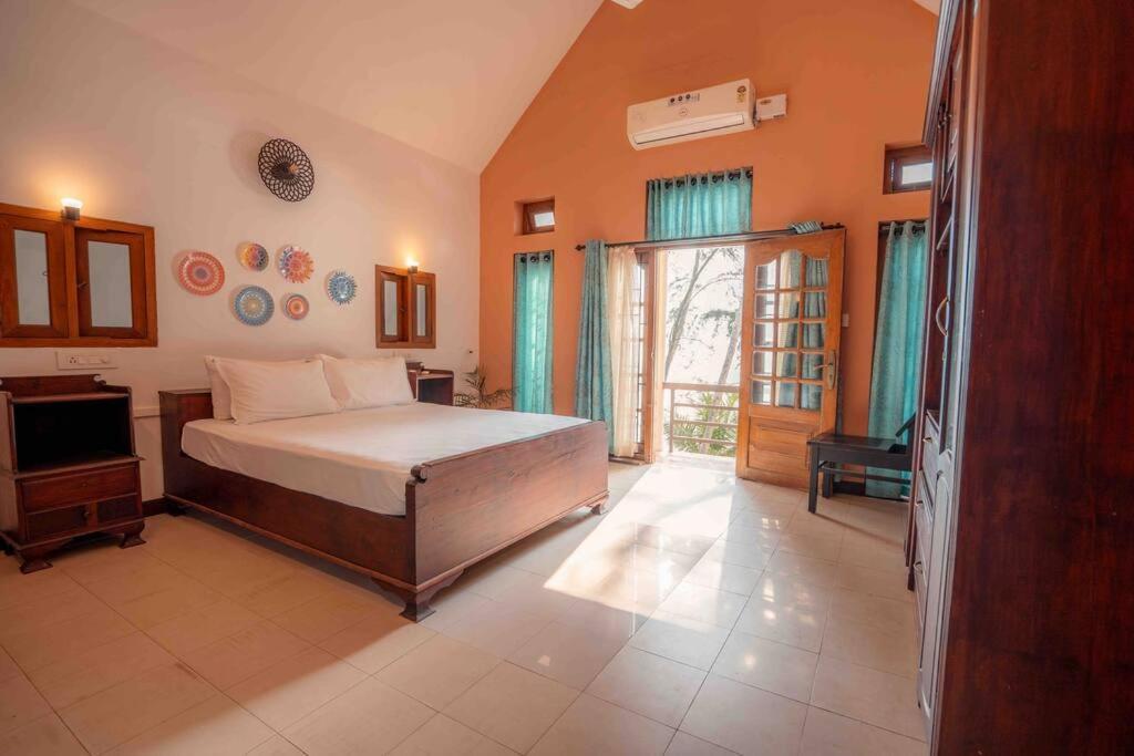 Baywatch By Grha - A Picturesque Beachfront Villa Kozhikode Ngoại thất bức ảnh