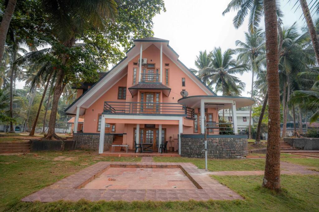Baywatch By Grha - A Picturesque Beachfront Villa Kozhikode Ngoại thất bức ảnh